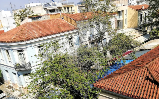 Comfortable apartment in Acropolis