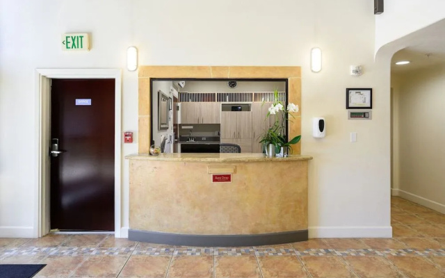 Studios Inn