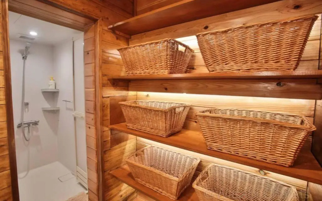 Boutique Chalet sleeps 10 - Wasabi Wonderland