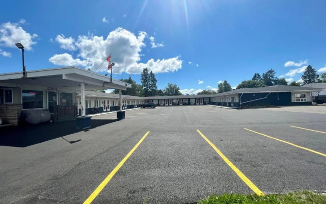 Holiday Motel