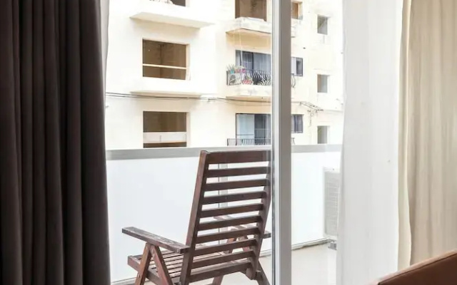 Chic & Spacious Modern 2BR APT Near Sea