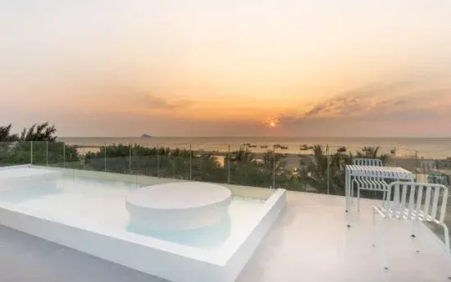 Qiyue Hot Spring Seaview Homestay · Sanya