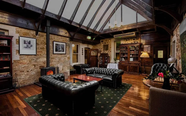 Mount Lofty House & Estate Adelaide Hills - Adults Retreat