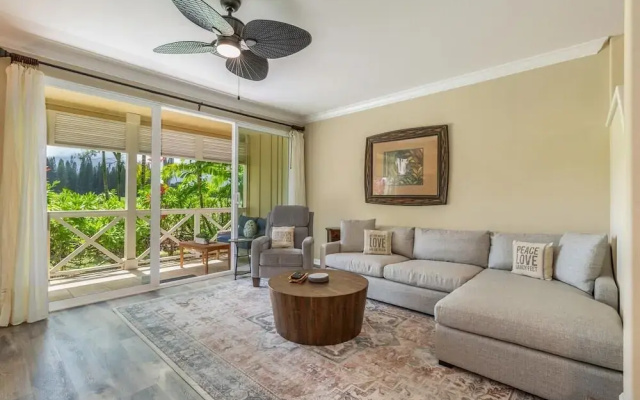 Nihilani 4a 3 Bedroom Townhouse by RedAwning