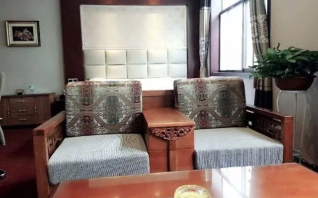 Qufu Lushengge Confucian Hotel