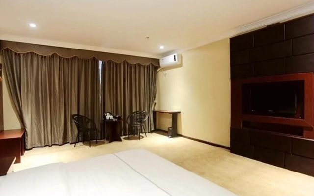 M.R Hotel