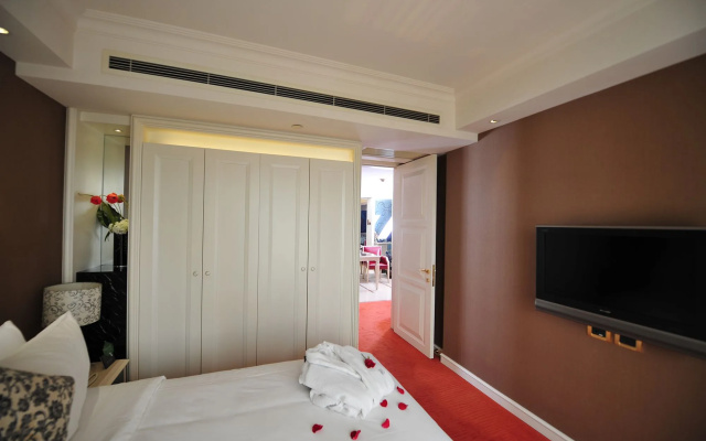 Wealthy All Suite Hotel Suzhou