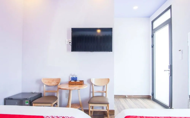 OYO 728 Thy Thy Hotel