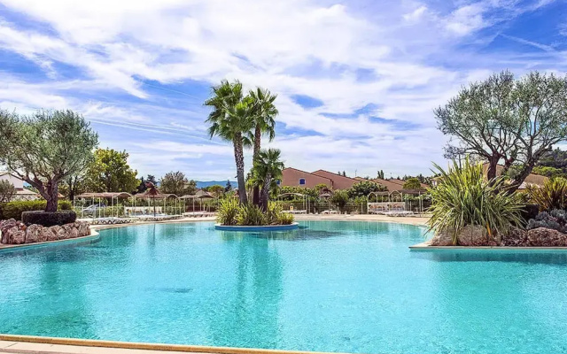Terraced House in Vidauban With Water Slides