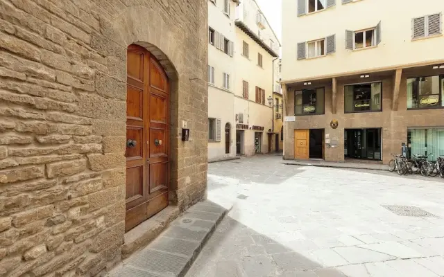 Salterelli Apartments by Mamo Florence