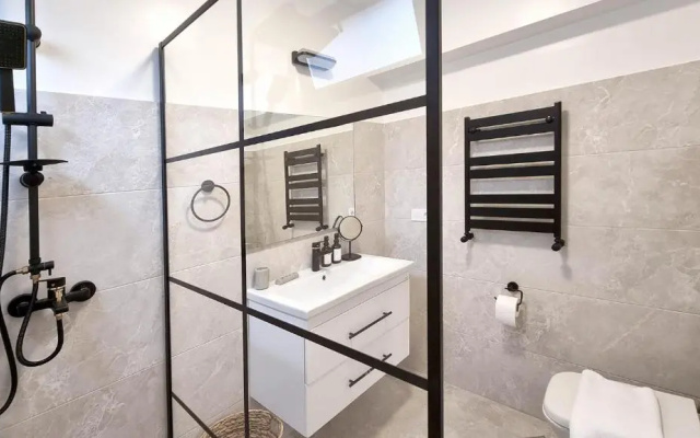 Luxury 5 Stars Home In Prime Location Tbilisi