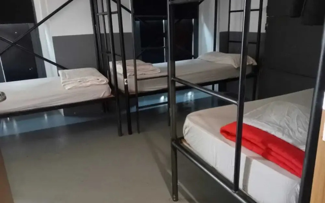 Seville Your Way Hostel