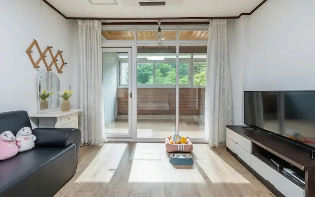 Gapyeong Areuno Pet Pension
