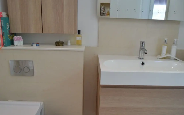 2 Bedroom House in Chelsea