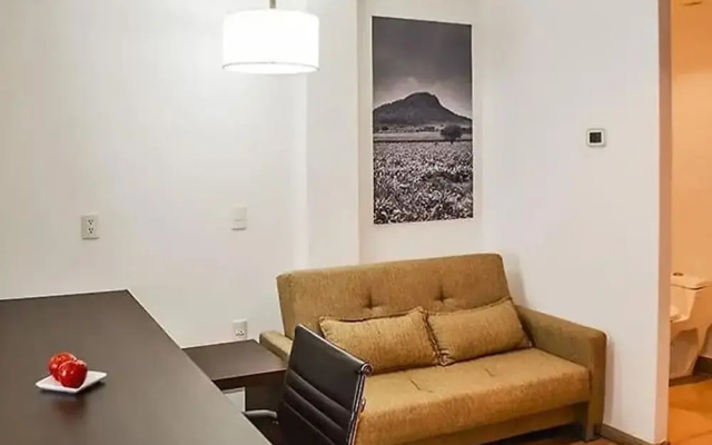 Stain Loft & Suites