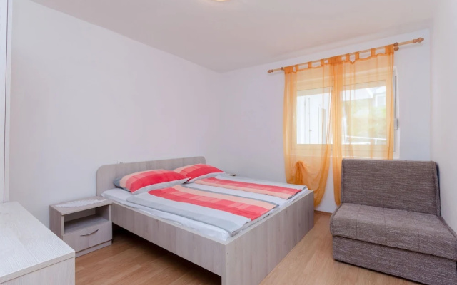 Apartments Snjezana