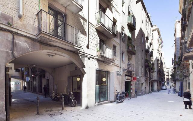 Отель Inside Barcelona Apartments Esparteria Испания, Барселона - отзывы, цены и фото номеров - забронировать отель Inside Barcelona Apartments Esparteria онлайн вид на фасад