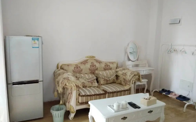 Wuhan Loving Home Apartment
