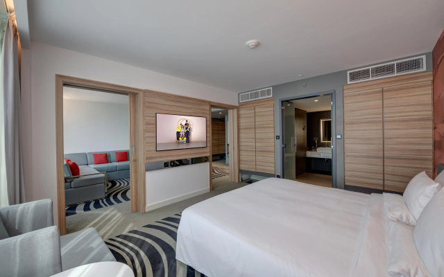 Отель Novotel Sharjah Expo Center