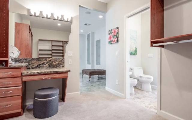 Extravagant Fountain Hills - 6 Br Home