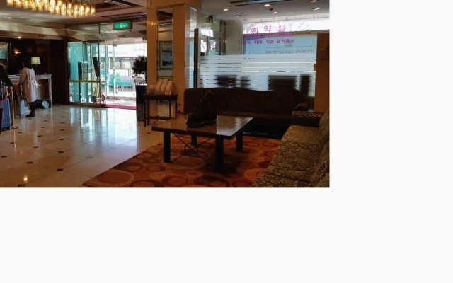 Prime Tourist Hotel