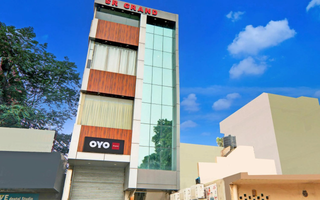 OYO Flagship 70225 Sr Grand