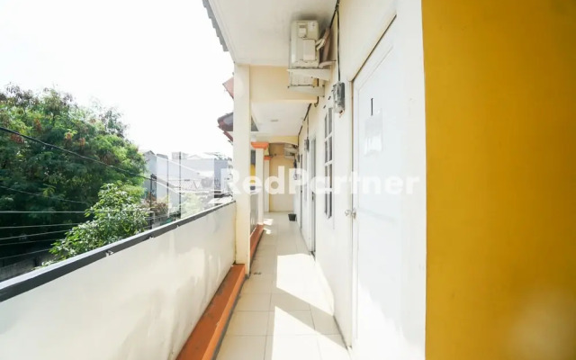 Mahkota Sivali near Soekarno Hatta Airport Mitra RedDoorz