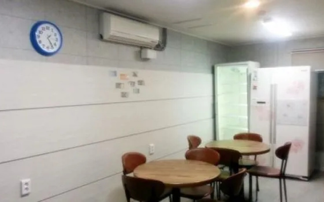 Running Man Hostel