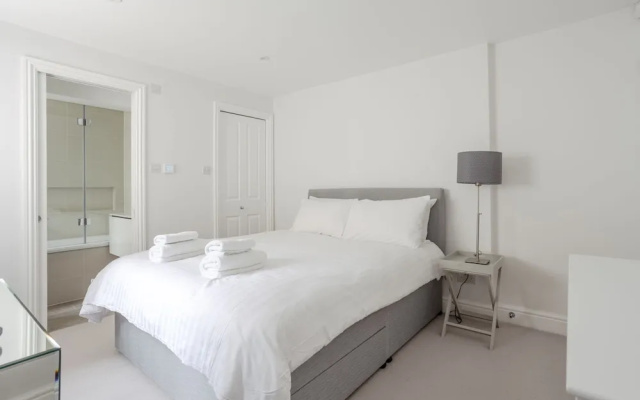 Modern Luxury Basement Flat in Chelsea
