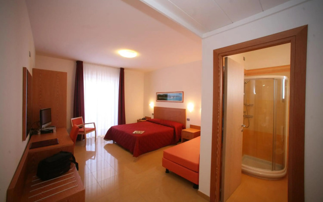 Hotel Yria