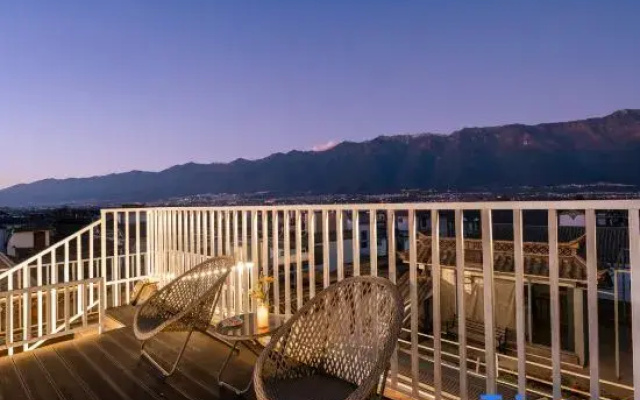 Dali Lakeside Dream Elevator Inn (Erhai Ecological Corridor Branch)