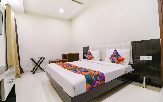 Fabhotel Golden Home