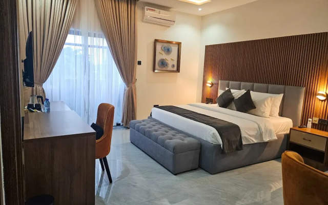 Reens Suites and Apartment
