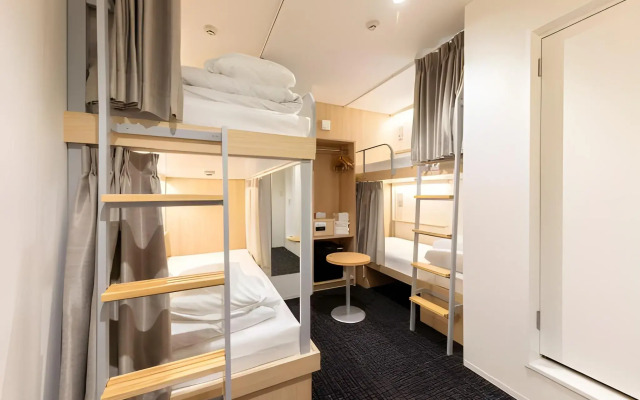 WeBase Hiroshima - Hostel