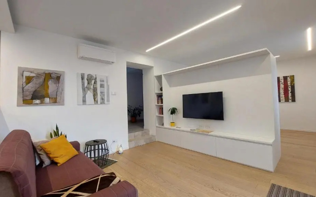 Over the Castle Apartment