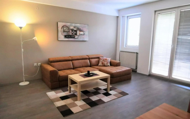Cozy Two Bedroom Apartment 8