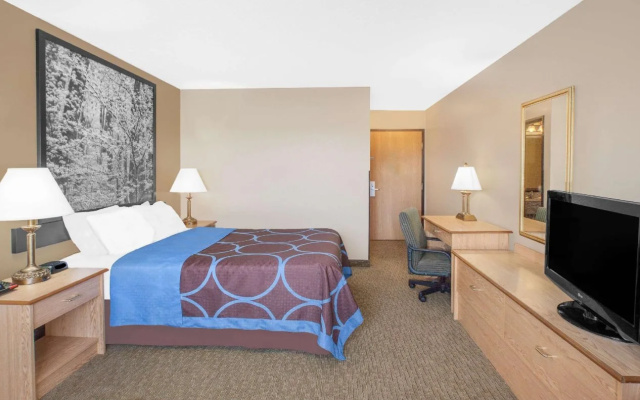 Super 8 By Wyndham Seville