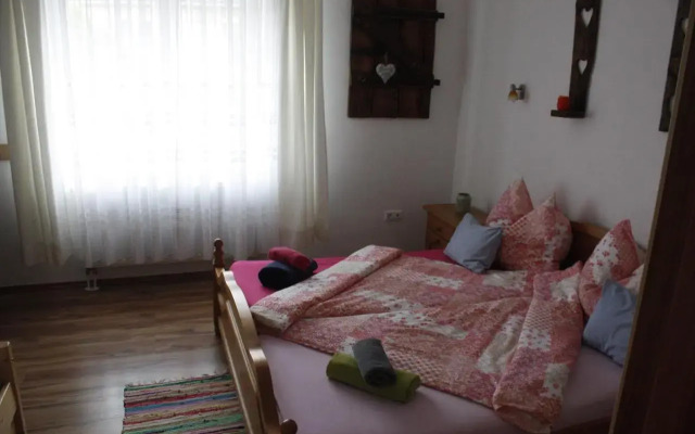 Varga Borbarát Vendégház Apartmanok