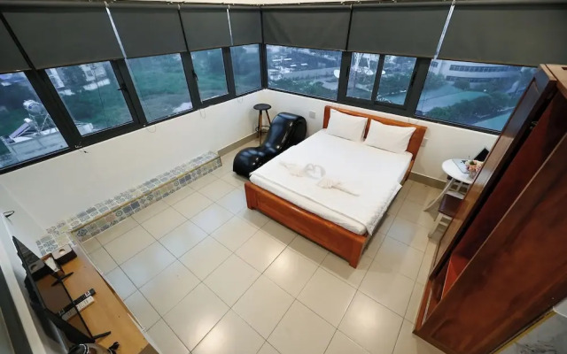 Yoyo Airport Saigon Hotel