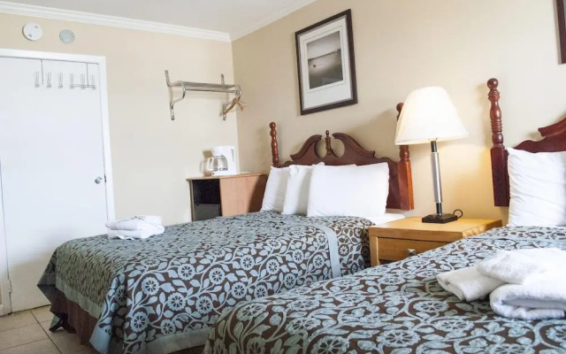 Boardwalk Hotel Charlee & Beach House Rentals