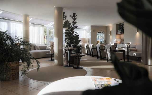 Lingers Suites & Residence