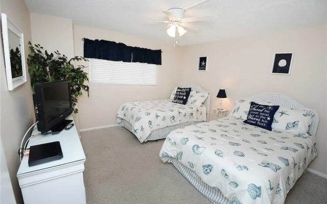 Regency Towers 1013 - Two Bedroom Condo