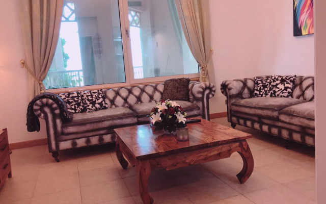 Stunning Beach front 1 bedroom at the palm