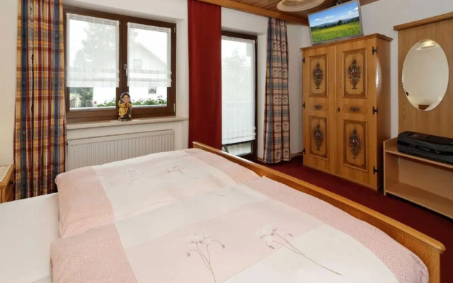 Ferienwohnungen Göstl