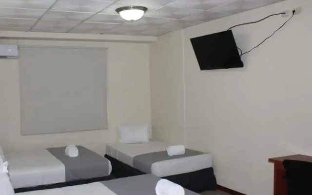 Отель Windsor Plaza