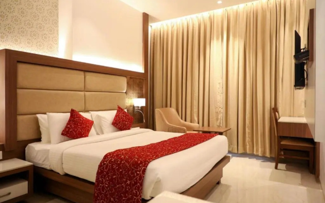 Hotel Gurudev Grand