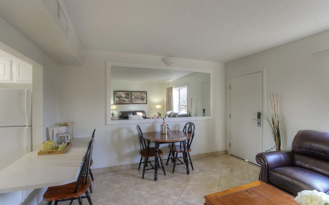 Park Suites at 116 - One Bedroom Apartment