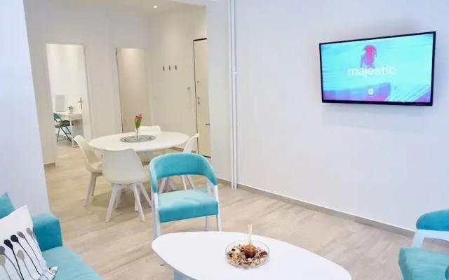 Minimal Fresh Design Apt in Athens