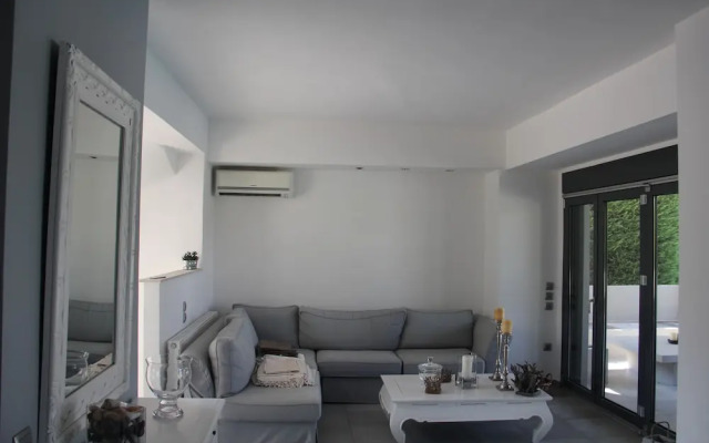 Sani Villa