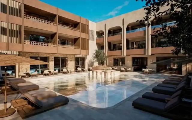 Aethra Hotel & Suites